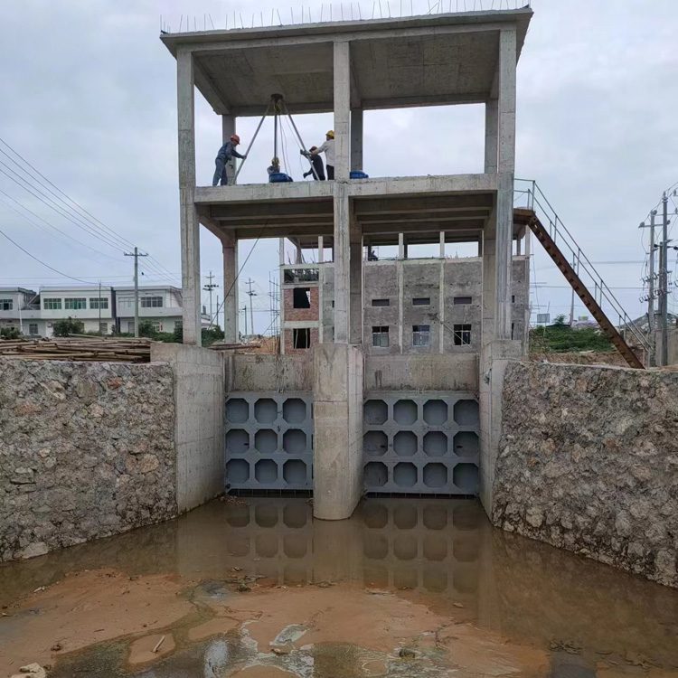 水库钢制造闸门